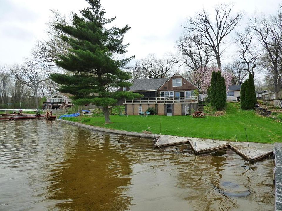 1st image of 24990 Sandy Beach Dr