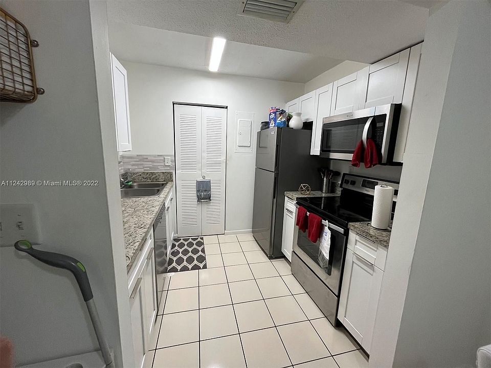 1st image of 576 NW 114th Ave APT 202