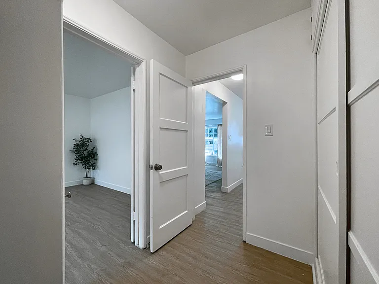 1601 N Normandie Ave — Photo 6