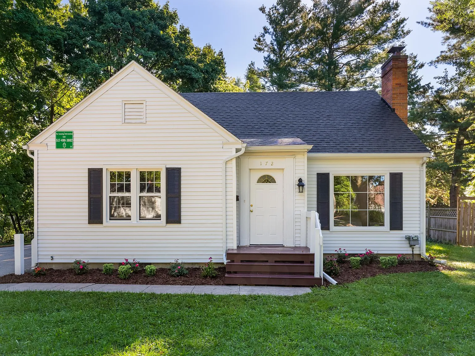 5 bed, 2.5 bath, $6,500 — Photo 2