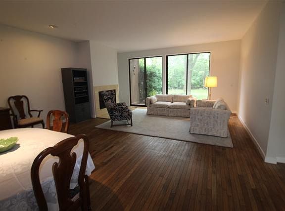 2nd image of 1144 Park Ave W