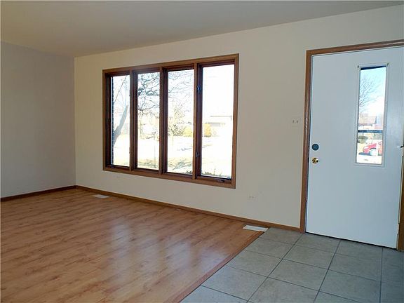 2nd image of 9109 W 170th St