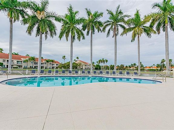 3rd image of 6100 Bahia Del Mar Cir APT 208