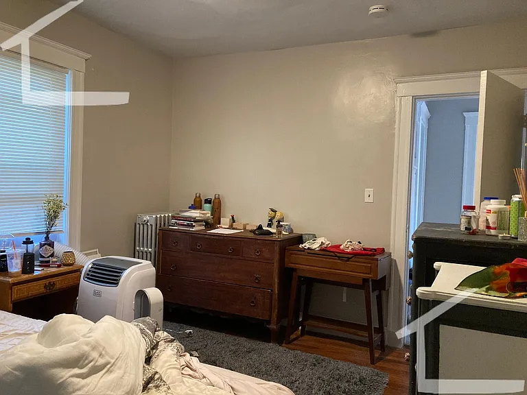 8 Woodside Ave #1 — Photo 15