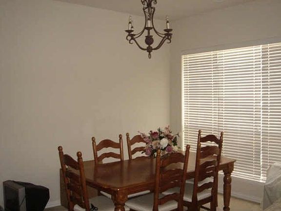 4th image of 6303 Lakewood Dr