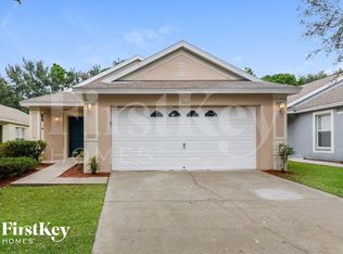 7435 Oxford Garden Cir, Apollo Beach, FL 33572