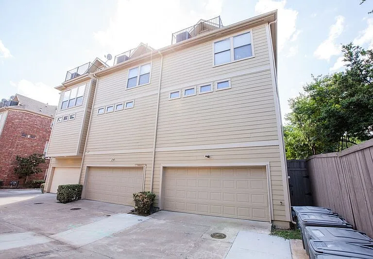 5124 Belmont Ave — Photo 3