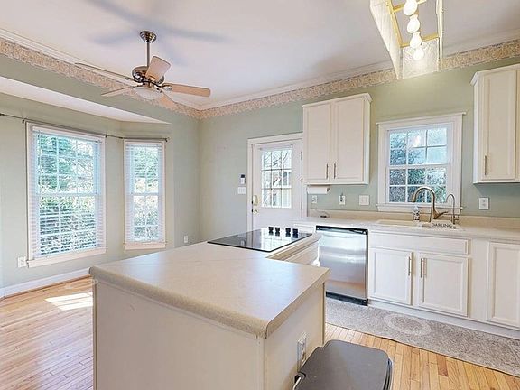 5th image of 168 Dry Bridge Rd