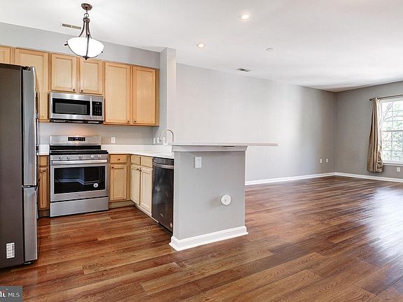 5th image of 23014 Fontwell Sq