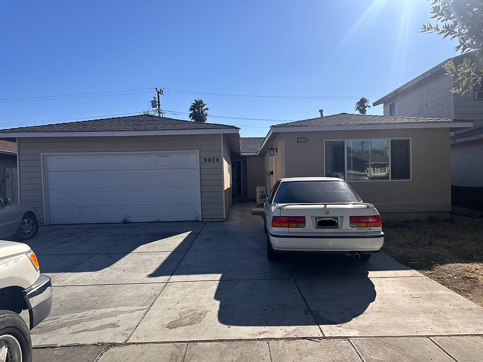 Parking on driveway assigned for 2cars