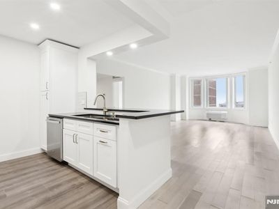 3309 City Pl, Edgewater, NJ, 07020