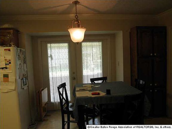 5th image of 18324 Autumn View Dr