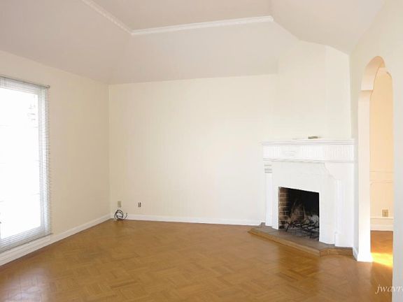 2nd image of 2788 36th Ave