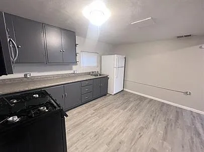 315 Cottage Court - 8 — Photo 4