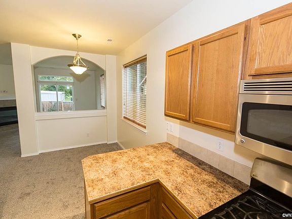 4th image of 576 Avalon Ct NE