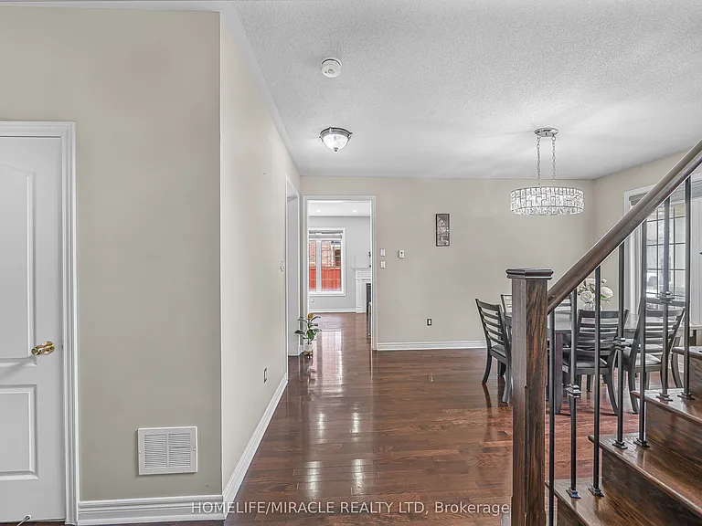 9 Berryfield Way — Photo 17