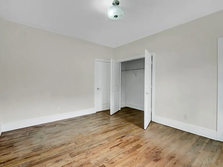 1442 Mercer Ave — Photo 28