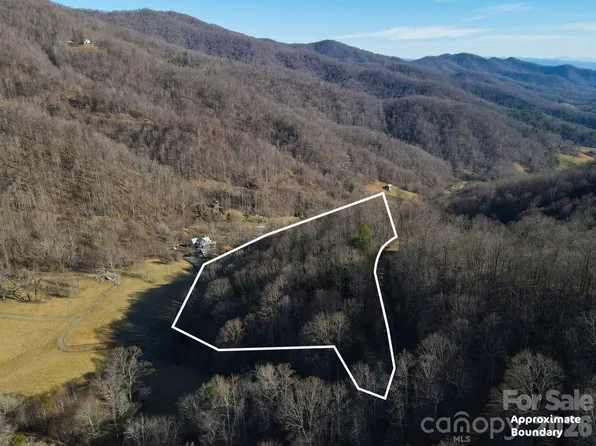 735 Whisper Mountain Dr #44, Leicester, NC 28748