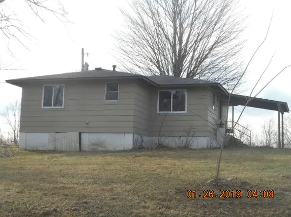 455 S Gobbler Knob Rd, Pekin, IN 47165