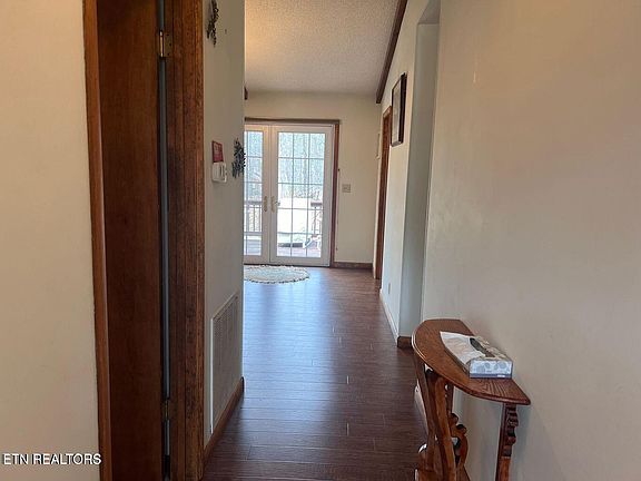4th image of 24 Briar Ct