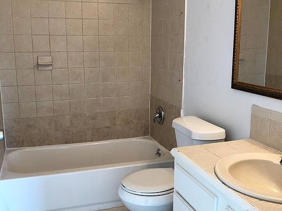 5th image of 709-2-2 Continental Dr