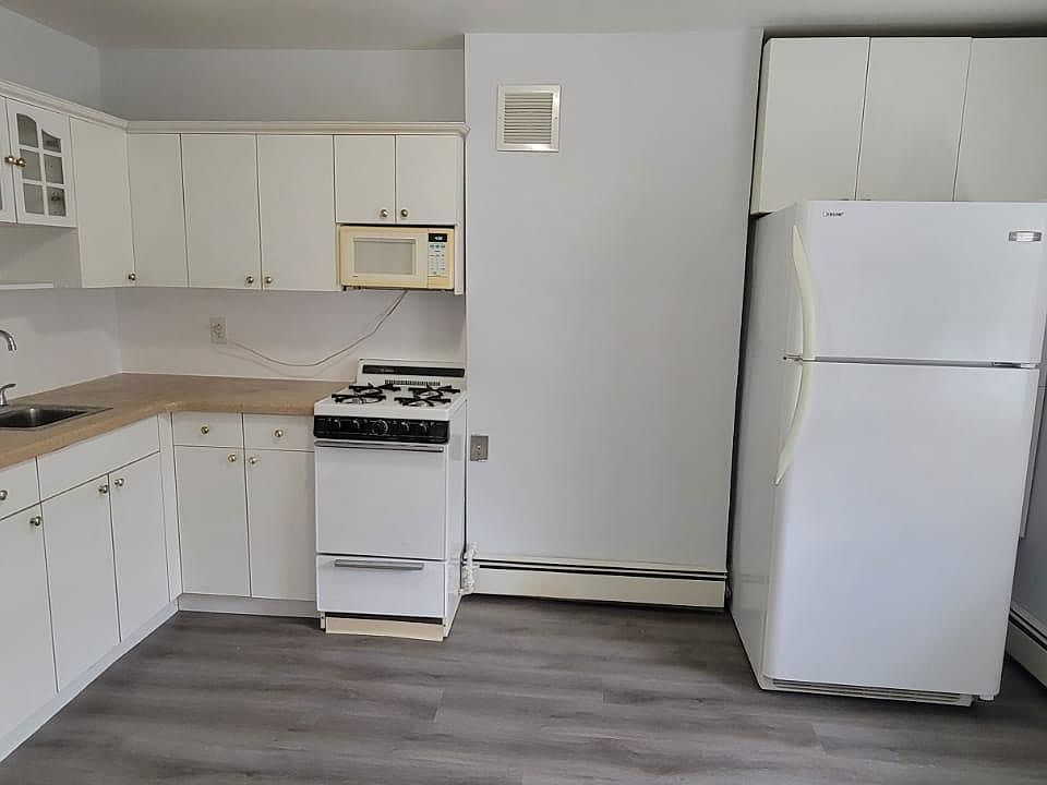 2nd image of 243 Liberty Ave #G1