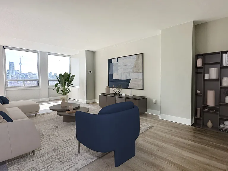 131 Bloor St W — Photo 8