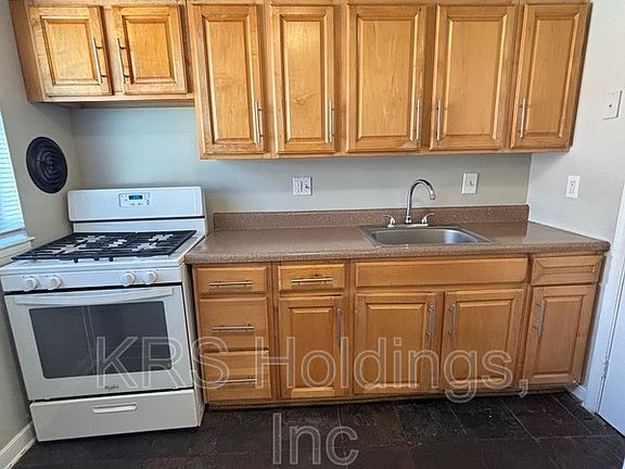 3rd image of 5211 Goolsby Ct N