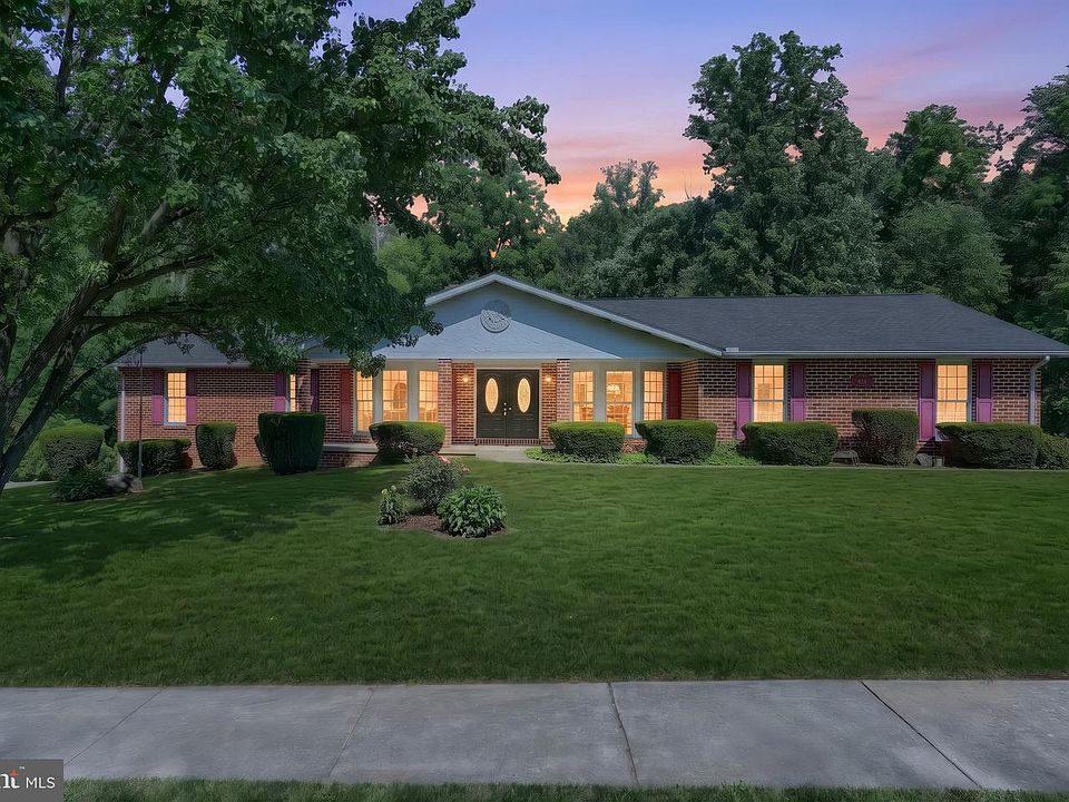1st image of 3617 Cimmeron Rd