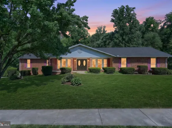 3617 Cimmeron Rd, York, PA 17402