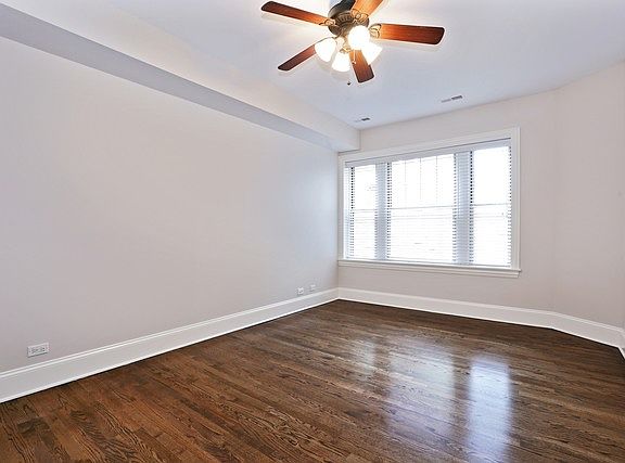 4th image of 5406 N Kenmore Ave #2