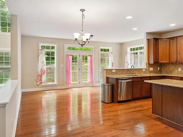 8620 Forester Ln — Photo 10