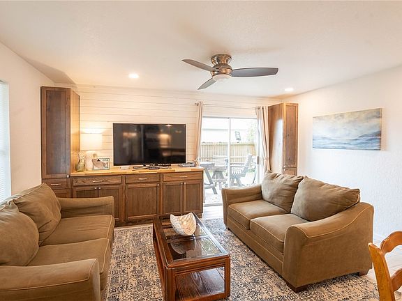 4th image of 109 Saunders Ln