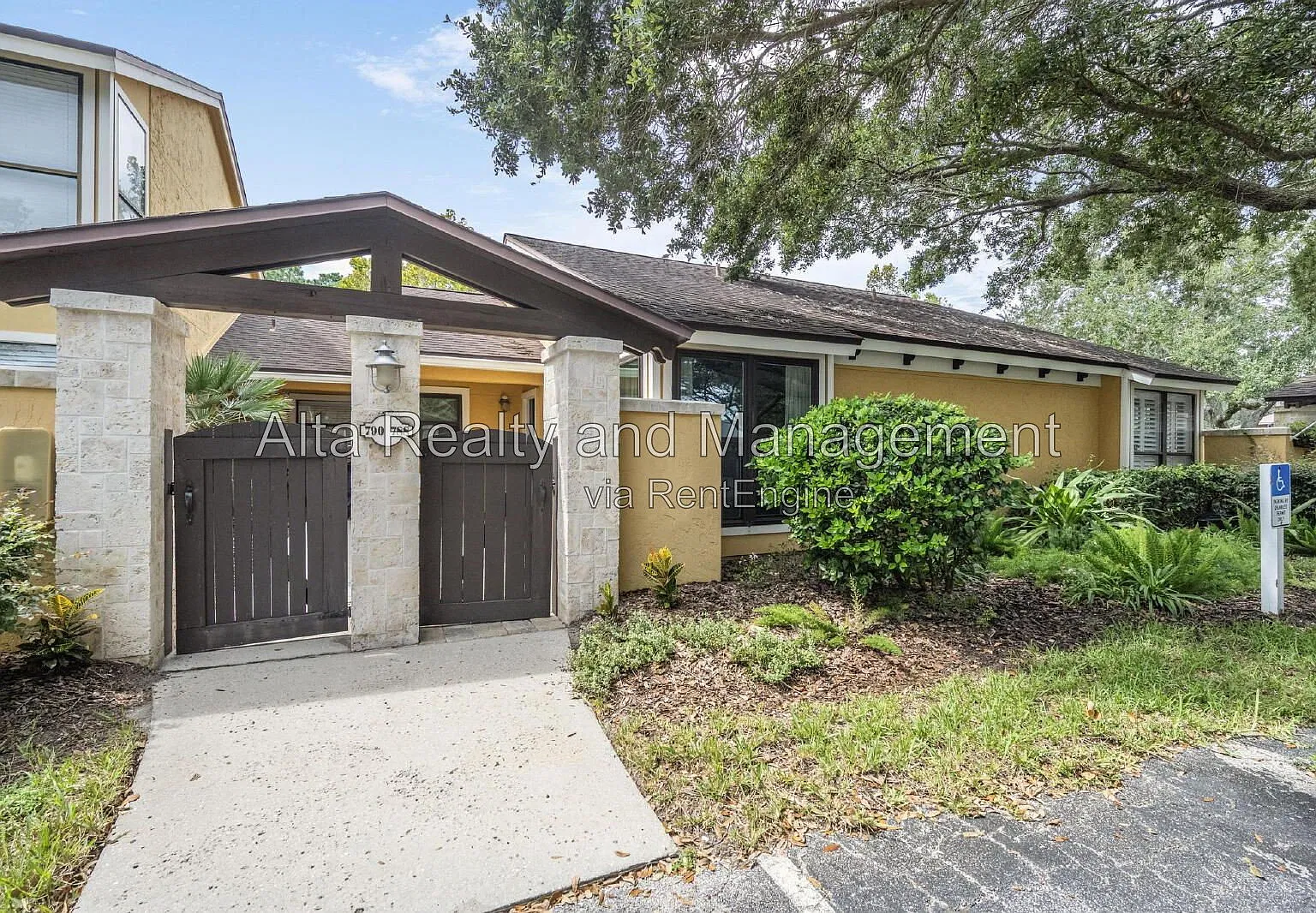 1 bed, 1.0 bath, 780 sqft, $1,700 — Photo 2