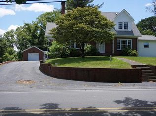 621 Summit Ave, Spruce Pine, NC 28777