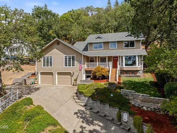 1628 NE Terrace Dr, Grants Pass, OR 97526
