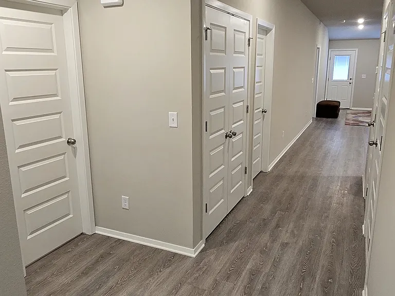 6605 NW Kathleen St — Photo 9