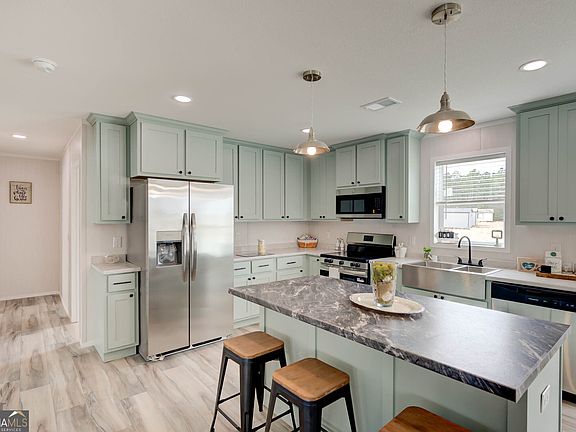 2nd image of 111 Stewart Ave NE
