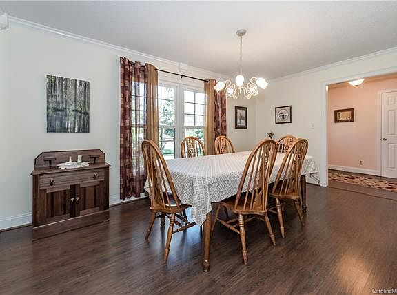 5th image of 3338 Linda Ct