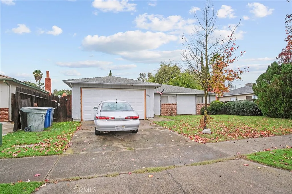 1375 Loughborough Dr photo 1