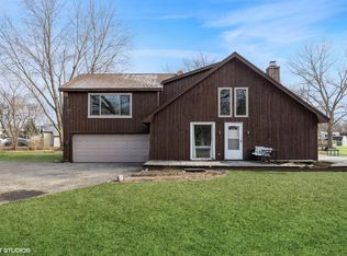 1313 Lawn Ct, McHenry, IL 60050