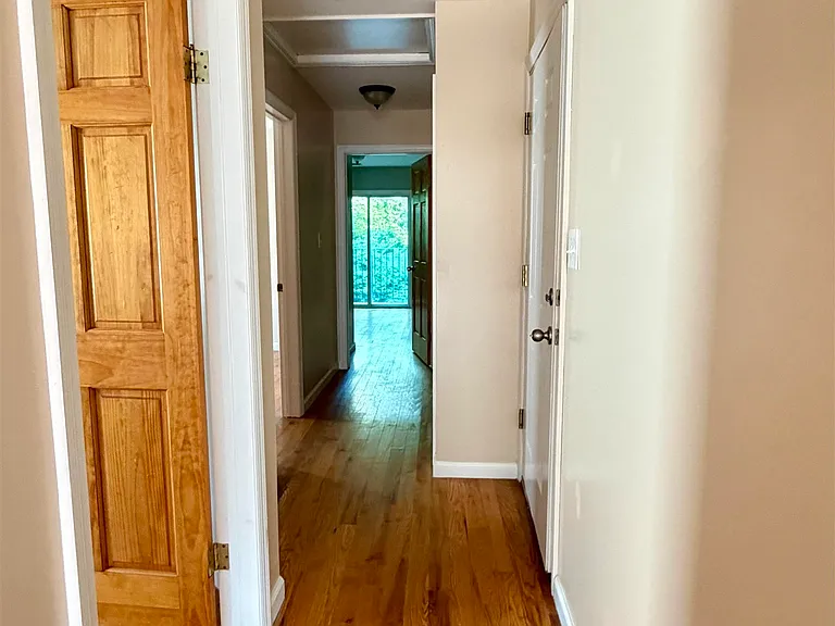54 Terrace Ave — Photo 11