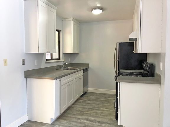 4th image of 10162 Alpine Dr APT C