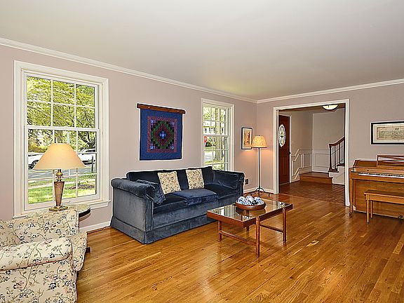 2nd image of 1832 Greenplace Ter