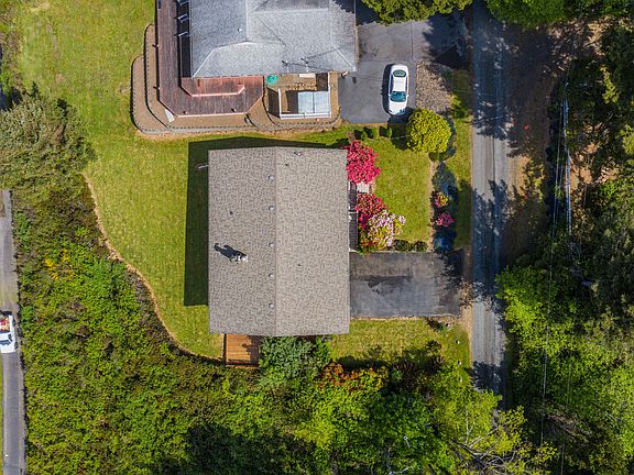 5th image of 6537 NE Port Dr