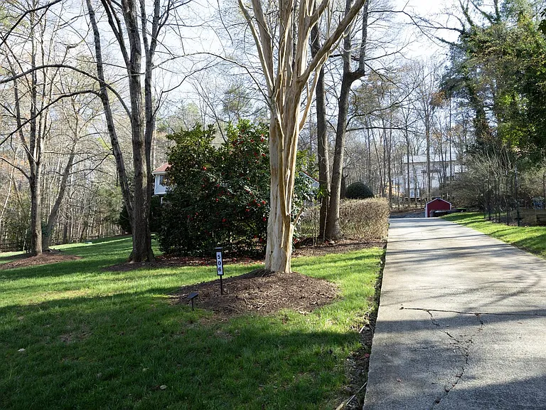506 Bayberry Dr — Photo 4