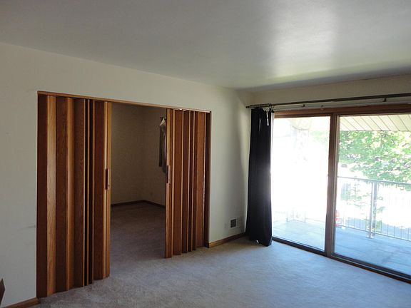 3rd image of 11411 W North Ave