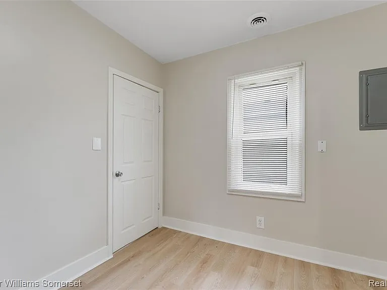 24646 Tuscany Ave — Photo 13