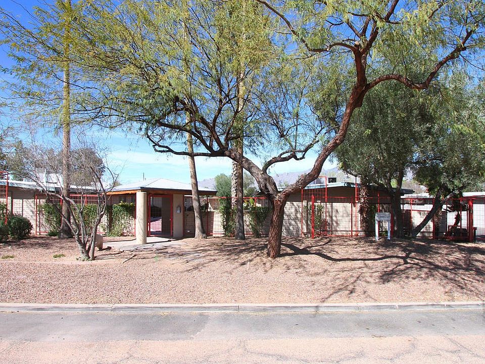 1st image of 3019 E Blacklidge Dr