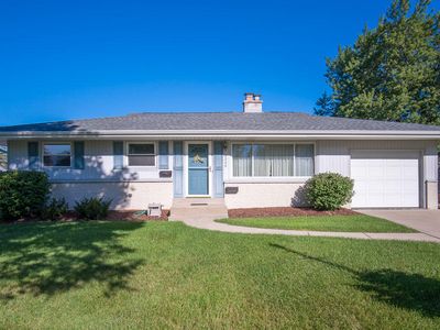 5200 Laura Ln, Greendale, WI, 53129